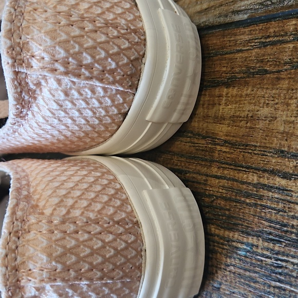 New Converse All☆Star Women's Light‎ Pink Textured Low-Top Sneakers. - Picture 4 of 12